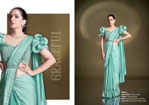 Sari de seda satinada elegante de primera calidad con secuencia y barba AARI work con blusa cosida perfecta para todos los eventos - Product Image 2