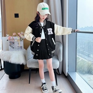 Femme 3D Logo Design Varsity Jacket Fabricant Élégant Vente en gros Varsity Jackets Waterproof Women's Letterman Jackets - Product Image 3