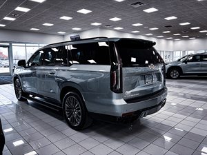 SUV de lujo extendido V-ESV 2024 usado, versión de alto rendimiento, 4x4 - Product Image 4