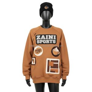 Sweat-shirt en molleton de coton 320 GSM pour femmes en brun caramel avec des patchs de logo appliqués Design Sweat-shirts respirants pour femmes - Product Image 1