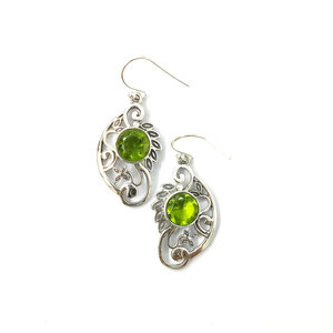 Boucles d'oreilles pendantes vintage en quartz péridot 7,5 grammes, forme fleur, sertissage clos, or blanc, or jaune, or rose, diamant, idéales pour un cadeau - Product Image 1