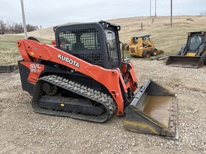 รถตักล้อยาง KUBOTA SVL95-2S ปี 2017 ขนาด 35 ตัน พร้อมอุปกรณ์ตักท้ายและตักหน้า - Product Image 2