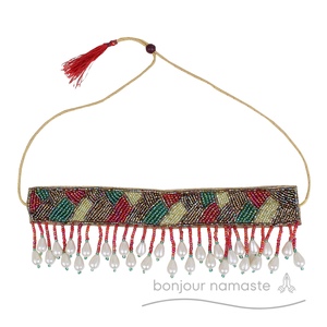 Ensemble de boucles d'oreilles goutte Glamour perle rouge vert blanc et collier | Bijoux de fête faits à la main | Bonjour Namaste Brand | Vente en gros - Product Image 4