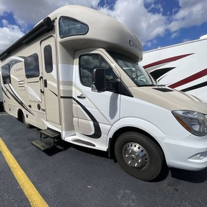 Vendedor Verificado de Autocaravana Usada T-h-o-r C-h-a-t-e-a-u C-i-t-a-t-i-o-n 24ST 2016 Lista para Viajar - Product Image 1