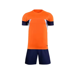 Conjunto de Uniforme de Fútbol Personalizado con Nombre de Equipo, Ropa de Fútbol Completa para Equipos, Diseño de Sublimación Personalizado - Product Image 2