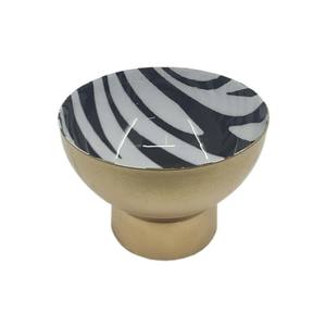 Bol en métal en fer de forme ronde pour dessus de cuisine et de table Bol de service et bols décoratifs en plaqué or et noir faits à la main en vrac - Product Image 2