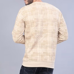 Sweat-shirt d'hiver imprimé pour homme fabriqué au Pakistan - Couleurs et logo personnalisés, tissu polaire, tailles plus grandes disponibles, vente en gros - Product Image 3