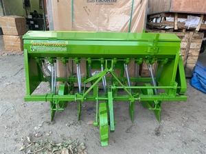 Semoir de qualité supérieure pour terres humides et sèches avec réglage du taux de semis et de la profondeur, disponible au prix d'exportation - Product Image 4