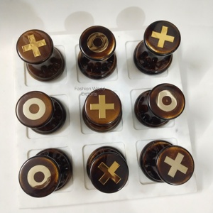 Juego de Tic Tac Toe de resina de mármol hecho a mano, tablero de juego XO de aspecto antiguo, juego familiar atemporal nocturno con Base blanca - Product Image 2