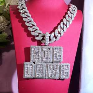 Collar con colgante de plata de ley 925 con diamante moissanita VVS brillante de alto brillo para uso unisex. - Product Image 1