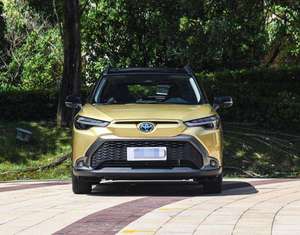 Voiture d'occasion 2024, essence, 5 portes, 5 places, intérieur cuir, boîte de vitesses automatique, importée du Japon - Product Image 3