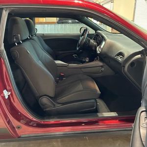 Dodge Challenger SXT RWD 2019 d'occasion en bon état, conduite à gauche, 50 001 à 75 000 miles, norme d'émission Euro III, 5 places - Product Image 6