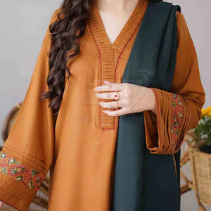 Traje de Lujo de 3 Piezas, Shalwar Kameez de Primera Calidad para Mujer con Dupatta, Talla Adulto, Personalizable - Product Image 2