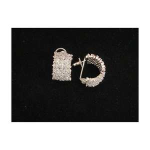 Boucles d'oreilles créoles élégantes en zircon cubique blanc pavé - Product Image 2