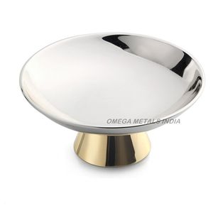 Customized Gold Leaf Shaped <b>Metal</b> <b>Bowl</b> with Textured Finish Unique Decorative Accent for Elegant Dining and Stylish Home Decor - Product Image 2