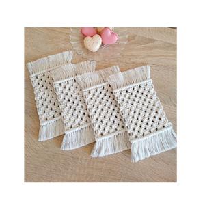 Posavasos extravagante multicolor Diseño diferente Bordado más vendido para decoración de mesa - Product Image 1