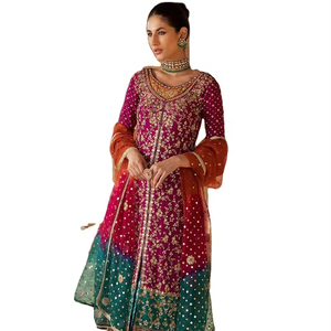 Conjuntos de Salwar Kameez de Seda y Viscosa de Diseño Pakistaní de Primera Calidad, los Más Vendidos, Cómodos y a la Moda del Sur de Asia - Product Image 1