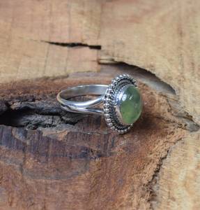 Bague en préhnite verte ovale en argent sterling, pierre précieuse, bijou de naissance de juin, fait à la main, élégant, cadeau unique pour femmes - Product Image 4