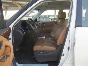 Nissan Patrol Platinum 2016 en Venta / Auto Usado en Excelentes Condiciones, Sin Accidentes ni Fallas / Motor de Gasolina - Product Image 5