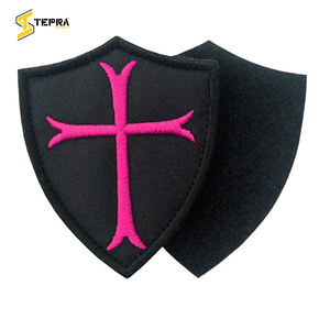 Los mejores parches de bordado personalizados de tela, recién llegados, decoraciones deportivas con forma de flor de corazón para ropa, sombrero de fieltro, hierro de PVC - Product Image 3