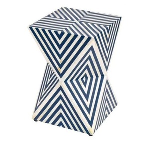 Mesita de Noche de Primera Calidad Hecha a Mano con Incrustaciones de Hueso y Resina, Diseño de Escamas de Sirena, 3 Cajones, Estilo Boho, al Mejor Precio - Product Image 3