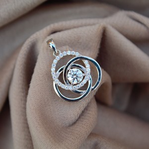 925เพชรโมอิสสไตล์วินเทจเครื่องประดับเงินแท้จี้ดีไซน์เนอร์น้ำหนักเบาสำหรับเดินทางสำหรับผู้หญิง - Product Image 4