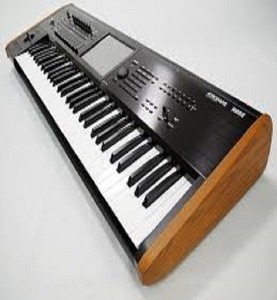 Sintetizador de Teclado EJI KROME 61 con Fuente de Alimentación, Pedal y Estuche - Product Image 4