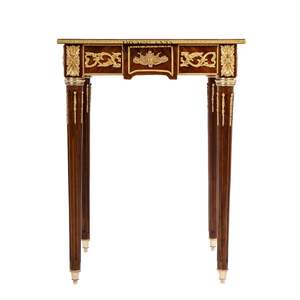 Mesa Auxiliar Redonda de Lujo con Tapa de Mármol Beige y Detalles de Latón Tallado a Mano en Oro Antiguo para Decoración Clásica de Esquinas del Hogar - Product Image 4