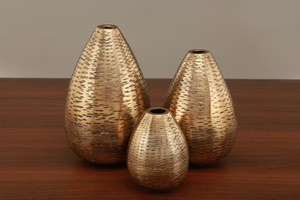 Vase en métal en aluminium moderne haut de gamme Design texturé Unique pour la décoration intérieure de table chambre salon utilisation de mariage - Product Image 6