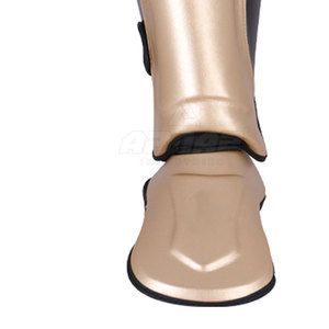 สนับแข้งเสริมความแข็งแรงและรองรับอย่างมั่นคง พร้อมการปรับขนาดที่สามารถปรับได้และแผ่นรองที่เรียบเนียน - Product Image 3