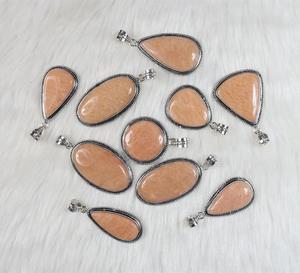 Pendentif cabochon en amazonite orange de haute qualité unisexe bijoux en acier personnalisables pour les fêtes et les demoiselles d'honneur cadeau de charme - Product Image 2