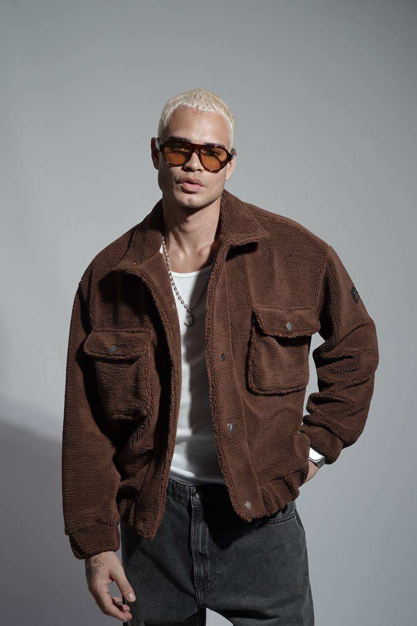 สีน้ำตาล