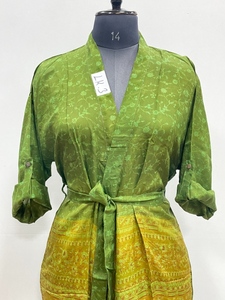 Robe kimono en soie pour femmes, fabriquée à la main en Inde, pour l'été, taille unique, manches longues, double poche, prix de gros - Product Image 4