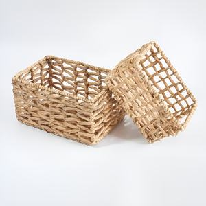 Panier de rangement rectangulaire en jacinthe d'eau pour bijoux et bibelots - Product Image 2