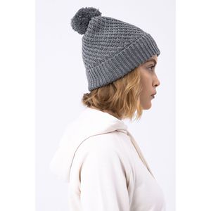 Bonnet doux en mélange de polyester et de laine recyclé noir pour femme Logo détail basique pompon accessoires de sports d'hiver modèle uni Deena - Product Image 1