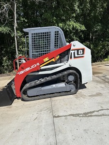Cargadora Compacta de Orugas Diésel Takeuchi TL8R-2 2021 con Control PLC y Alto Momento de Carga - Product Image 6