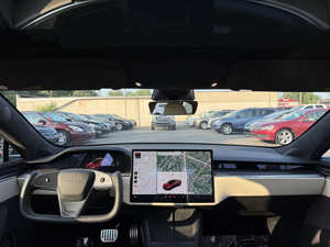 Tesla Model S Plaid 2021 Usado, Volante a la Izquierda - Product Image 2