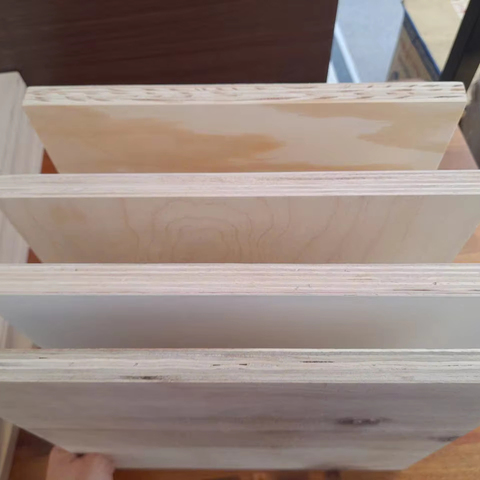 AA Grade Eco-friendly Pine Plywood Reusable Load-Bearing 6-8 Times E0 Formaldehyde Emission Direct Vietnam Factory Top Choice