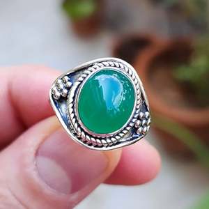 Bague artisanale en argent sterling 925 avec onyx vert, style bohème, pierre de naissance de juillet, bijoux fins, cadeau idéal pour son anniversaire - Product Image 5