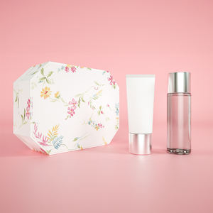 Juego DE CUIDADO DE LA PIEL OEM con embalaje de papel de gama alta personalizado Ventaja UV Opciones de acabado ajustables para cosméticos - Product Image 2