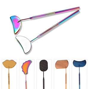 Espejo de Maquillaje Personalizado de Acero Inoxidable Iluminado de Alta Calidad con Mango Grande y Bonitas Formas de Pestañas, Ecológico - Product Image 2