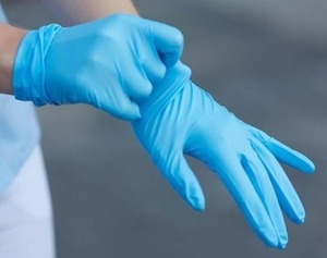 Ansell VersaTouch 92-471 Gants jetables en nitrile bleu clair offrant une protection chimique et mécanique - Product Image 5