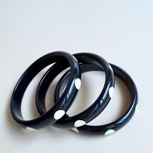 Bracelets en résine avec flocons de feuilles métalliques, cadeau unique pour petite amie - Product Image 2