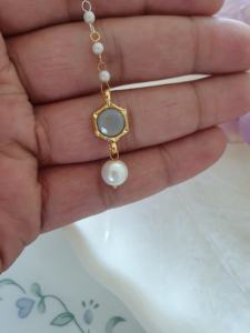 หินสีเทาสวยออกแบบ meenakari ไข่มุกลูกปัด Maang Tikka เครื่องประดับแฮนด์เมดโบราณผลิตในอินเดียสำหรับผู้หญิง - Product Image 2