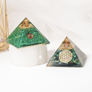 Meilleure pyramide de guérison en malachite orgone pour la méditation et la décoration, idéale pour soulager le stress - Product Image 1