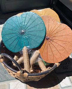พัดลมใบบัวงานฝีมือแบบยืดหยุ่นจากใบบัวผู้ส่งออกสินค้ามีสไตล์ - Product Image 3