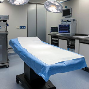 Kit de roulement chirurgical jetable avec feuille de table feuille de tirage et couverture d'accoudoir taies d'oreiller de tête avec feuille de levage - Product Image 1