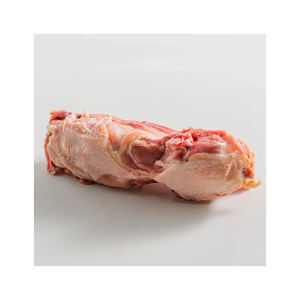 Las espaldas de pollo frescas son perfectas para crear ricos caldos caseros llenos de sabor y nutrientes naturales - Product Image 3