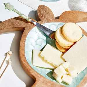 เป็นถาดทรงปลาทำด้วยมือทำจากไม้มะม่วงมีผิวสีมุกสีน้ำเงินด้านบนสำหรับเสิร์ฟอาหารแห้ง - Product Image 3