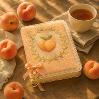 LABON Cahier brodé pêche Couverture en peluche Journal A5 mignon avec bande élastique bord dentelle et breloque pêche